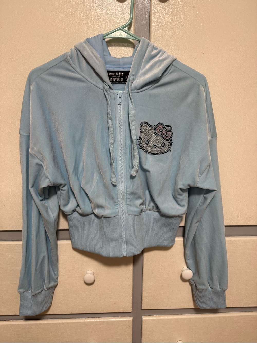 HELLO KITTY x FOREVER 21 Zip - Up .